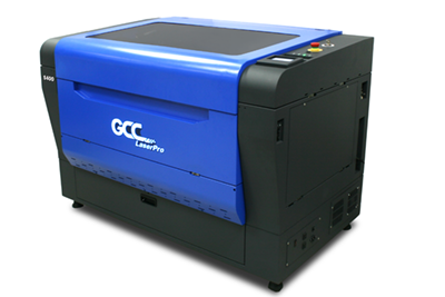 GCC выпускает лазерный гравер LaserPro S400.